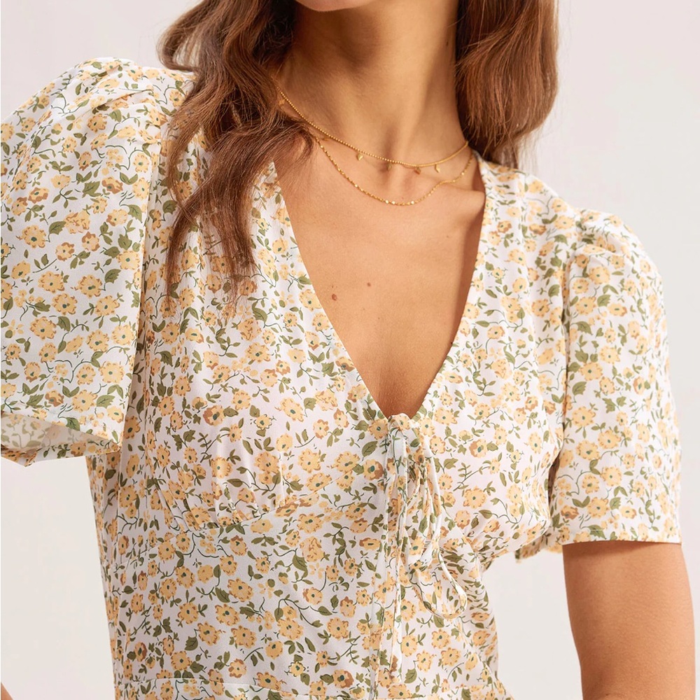 Rihoas Yellow Floral V-Neck Mini Dress - Picture 2 of 7